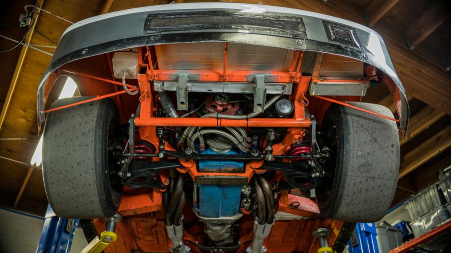 Днище и подвеска Chrysler LeBaron Race Car 1987 года  (фото 96 из 129)